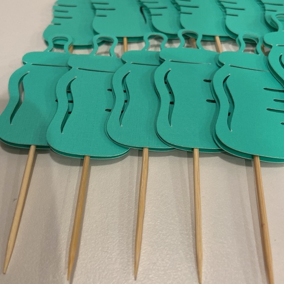 Handmade green baby bottle cake topper. 12 pcs. - Picture 3 of 3